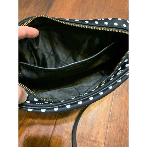Michael Kors Jet Set Charm Black Nylon Polka Dot Bag East West Camera Crossbody - Picture 7 of 9